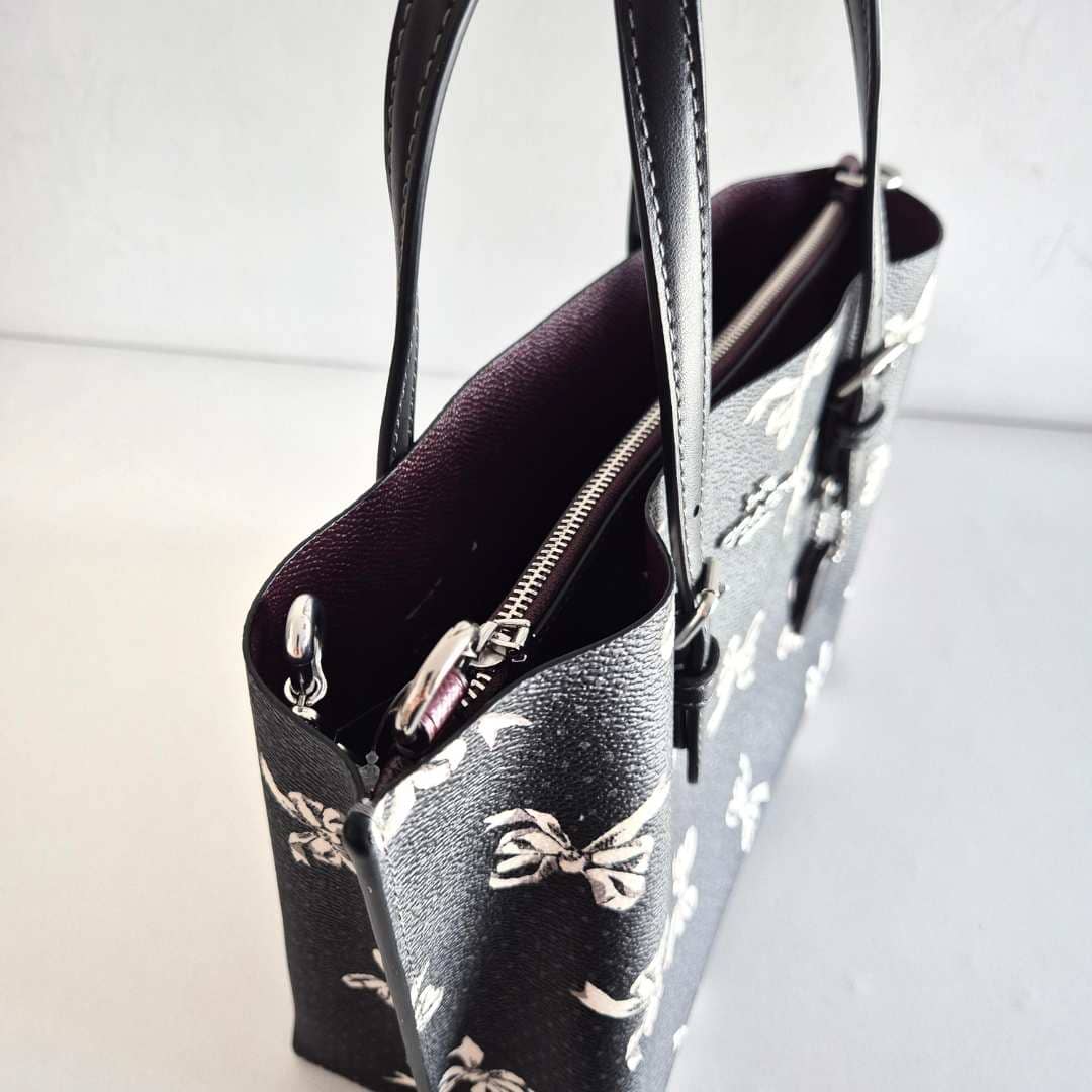 Mollie tote 25 con Print Moños negro